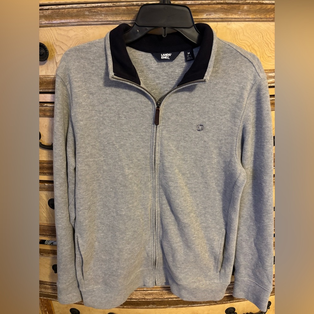 Chase bank (LAND'S END) Zip up Sweater.